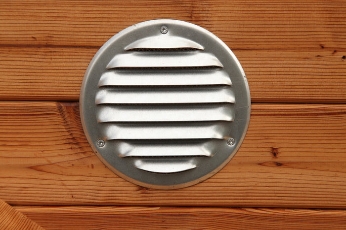 Wolff Finnhaus Saunafass Senta 2333 Bausatz mit schwarzen Dachschindeln