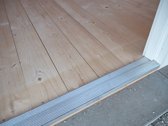 612050_10.BMP