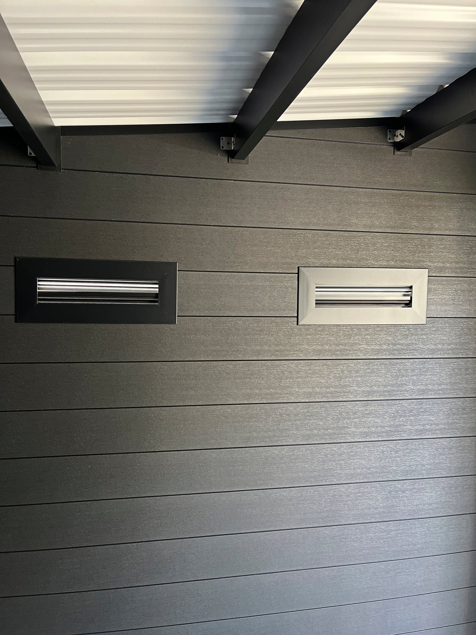 Wolff Finnhaus WPC-Haus Tona 6030 Anthrazit mit Wandpaket