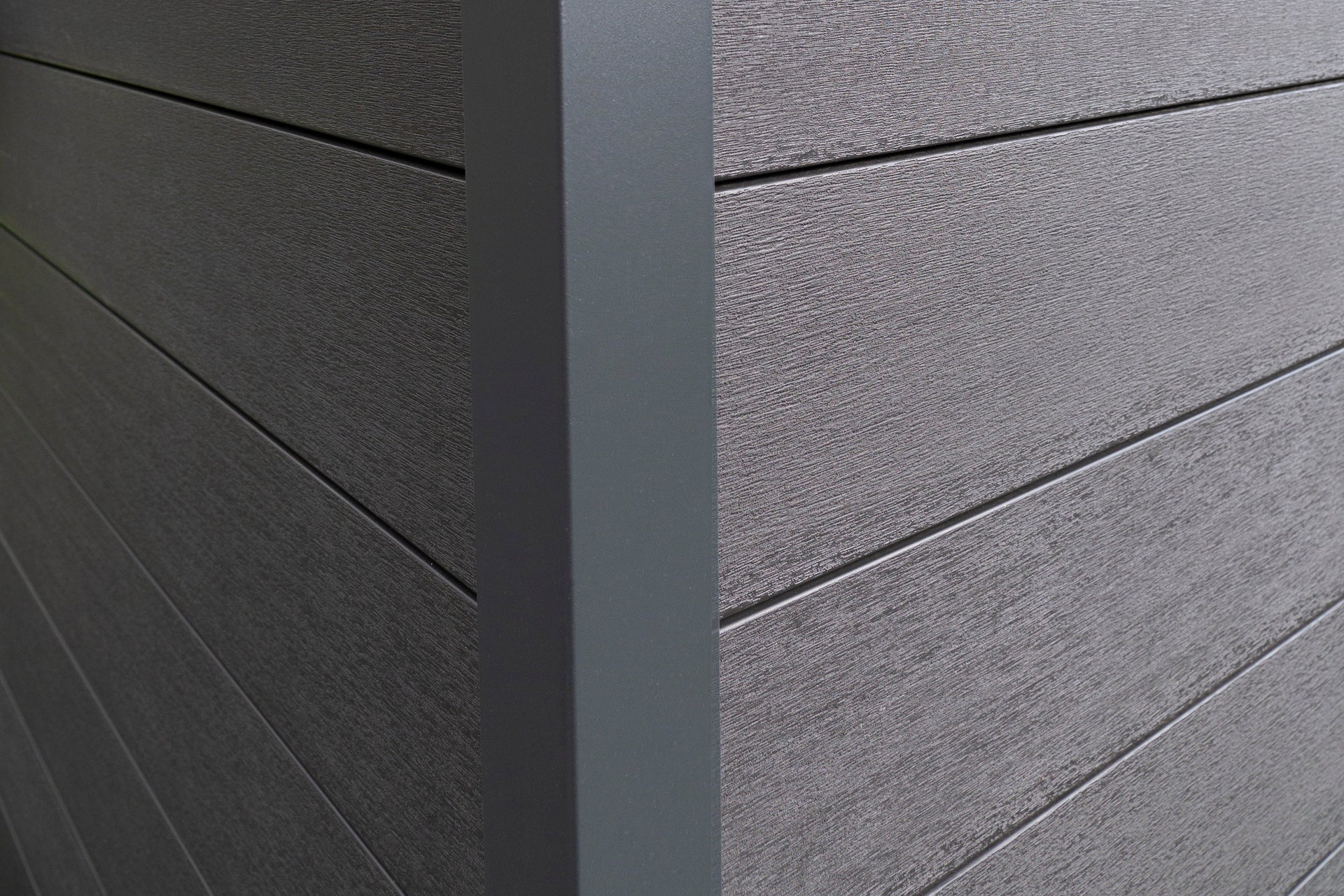 Wolff Finnhaus WPC-Haus Tona 6030 Anthrazit mit Wandpaket