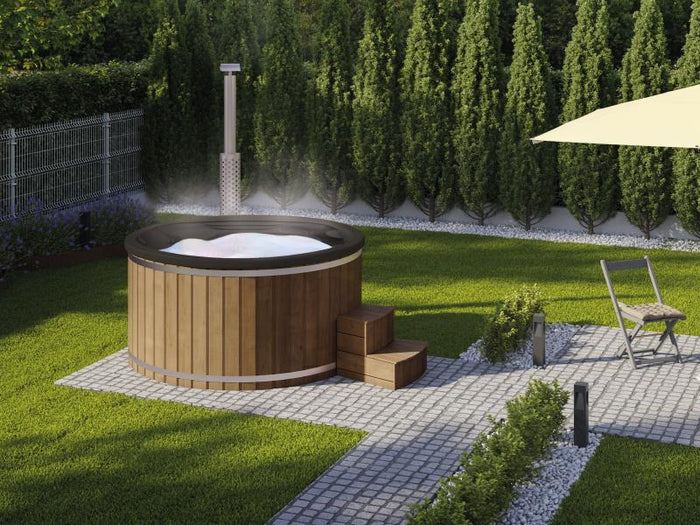 Wolff Finnhaus Badebottich Typ 5, schwarzer Einsatz, Thermoholz, integr. Edelstahlofen, inkl. Wasser