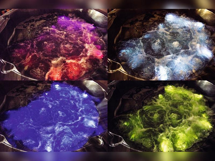 Wolff Finnhaus Badebottich Typ 5, schwarzer Einsatz, Thermoholz, integr. Edelstahlofen, inkl. Wasser