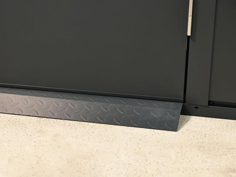 Wolff Finnhaus Metall Bodenrampe Doppeltür