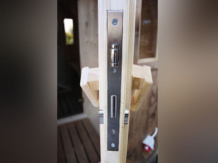 Wolff Finnhaus Saunafass 400 de luxe montiert DS schwarz Anstrich Kiefer