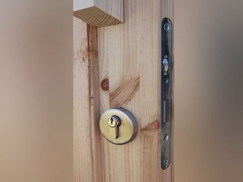 Wolff Finnhaus Saunafass Basic 230 montiert DS schwarz Anstrich Kiefer