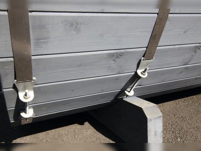 Wolff Finnhaus Saunafass Basic 230 montiert DS schwarz Anstrich Walnuss