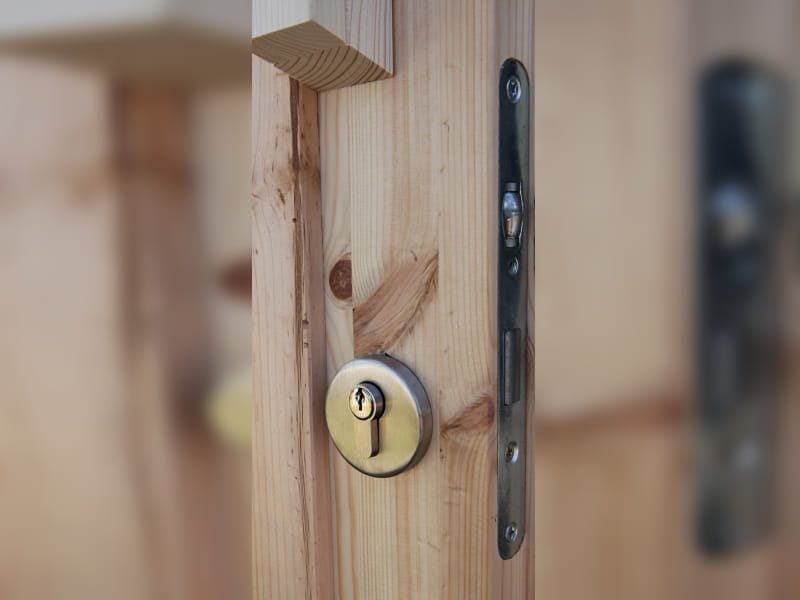 Wolff Finnhaus Saunafass Basic 250 montiert DS schwarz Anstrich Kiefer