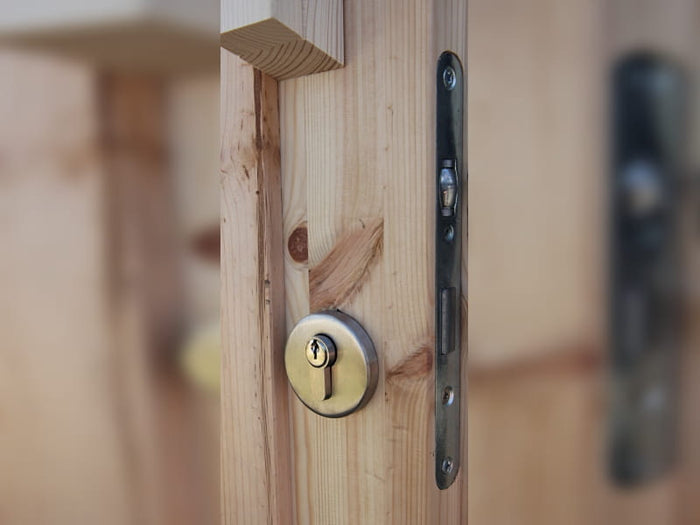 Wolff Finnhaus Saunafass Basic 250 montiert DS schwarz Anstrich Kiefer